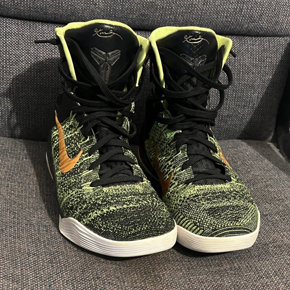 Nike High-Top Kobe 9 (Victory) 7.5